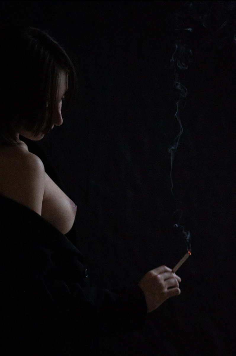sharpbladx's tweet photo. Black
Photographe: quentin.reves.rebirth
#nu #nue #nuart #nuartgallery #nurartist #shibari #encorder #cordes #studio #studiophotography #photography #photographer #photo #art #artgallery #artistic #artisti #artistique #dénudé #photoart #paris2024 https://t.co/QWMdBglEwb
