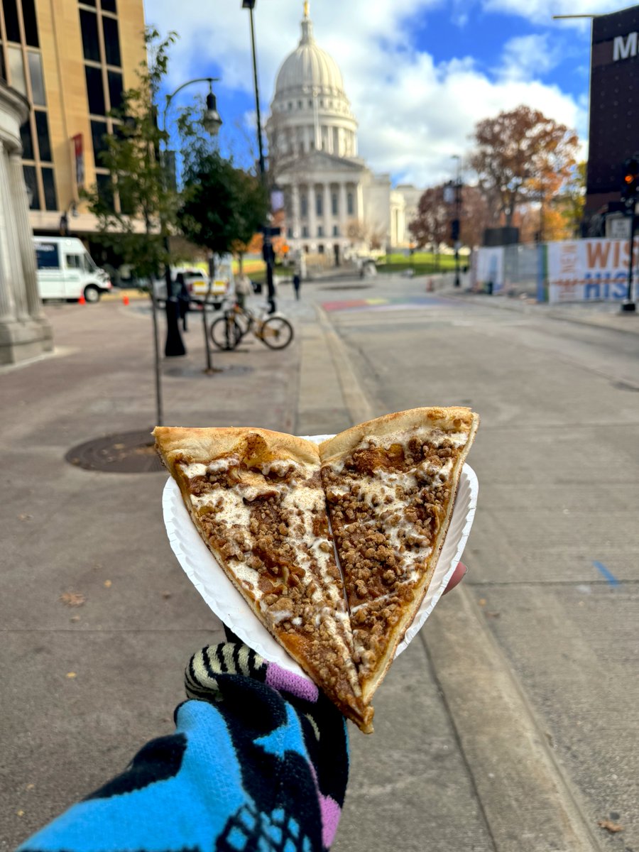 Ian's Pizza Madison tweet media