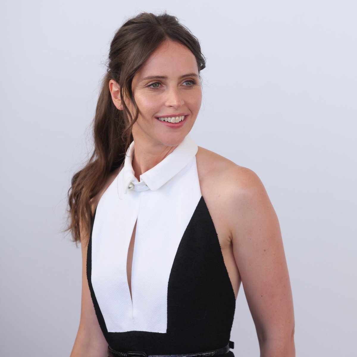 felicity jones updates tweet media