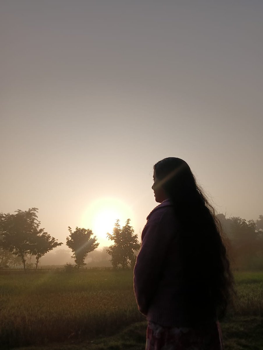 कण कण में ईश्वर हैं 
ईश्वर ही कण कण हैं 
शुभ प्रभात 🥰
हरि ॐ  👏