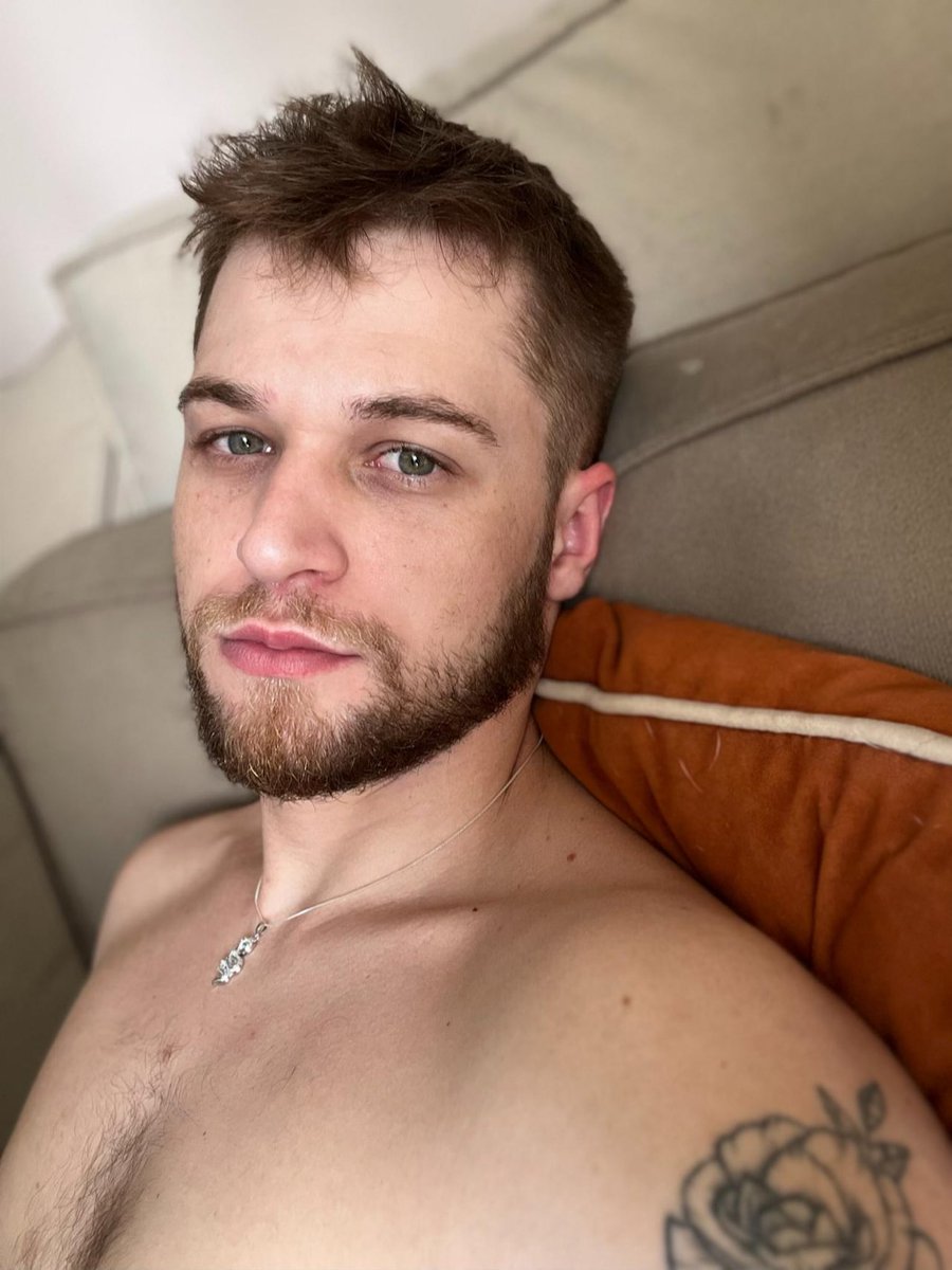 patrickcomper1's tweet photo. Oi, vamo dar um bjo? 🥹 https://t.co/Bjb9TXkWtv