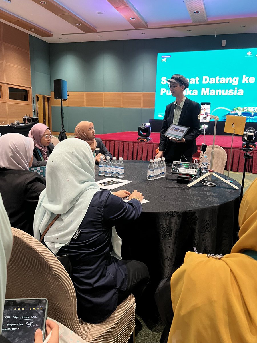 Sir_Cloud tweet media