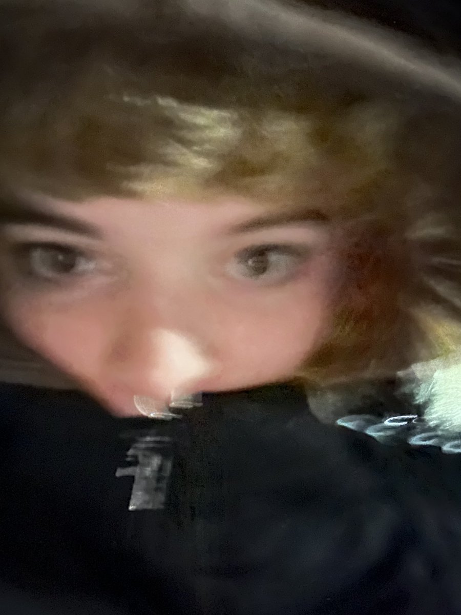 junefact's tweet image. it’s fuckin COLD!!