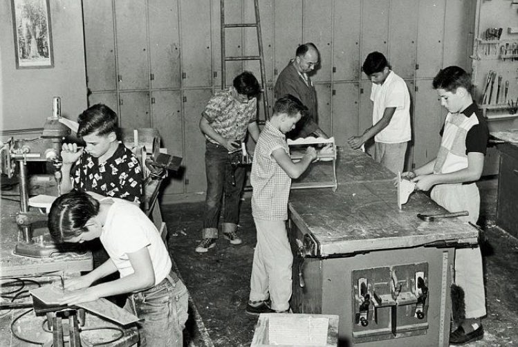 billysandytodd's tweet photo. Before the Department of Education.
wood shop. https://t.co/N4sTTjaCYf