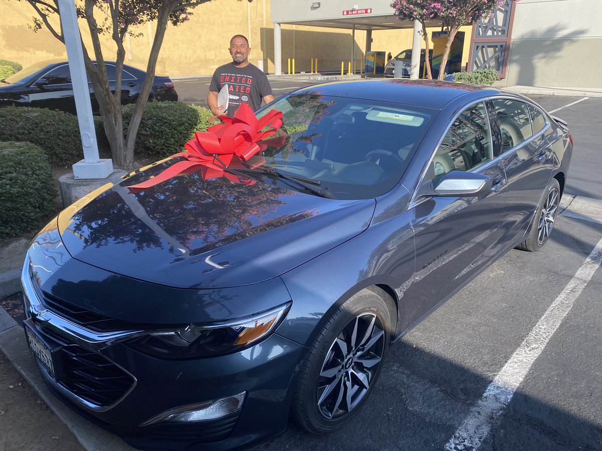 autoexpertsocal's tweet image. Joseph is excited for his super sleek and clean 2020 Chevrolet Malibu RS! Congratulations! 😎
•
•
•
#autoexpertsocal #autoexpert #socal #chevrolet #chevy #malibu #heartbeatofamerica