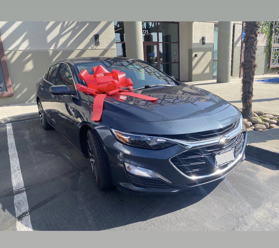 autoexpertsocal's tweet image. Joseph is excited for his super sleek and clean 2020 Chevrolet Malibu RS! Congratulations! 😎
•
•
•
#autoexpertsocal #autoexpert #socal #chevrolet #chevy #malibu #heartbeatofamerica