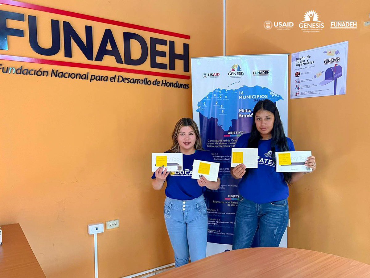 📚¡Orgullosos de celebrar la 5ta
edición de las Olimpiadas Académicas Nacionales! Durante el mes de octubre, a través de nuestro programa EDUCATEH, impulsamos el talento y esfuerzo de jóvenes en todas las regionales, en las asignaturas de Español, Matemáticas y Física Elemental.