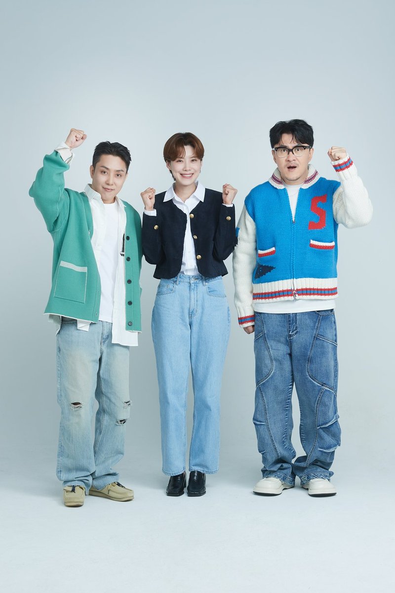 '동물은 훌륭하다', 정규 편성…데프콘·장도연·은지원 출격
#동물은훌륭하다 #KBS2 #장도연 #JangDoyoun 
#데프콘 #DEFCONN #은지원 #EunJiwon #iMBC연예 

지난 9월 29일부터 3부작 파일럿으로 방송된 KBS2 예능 프로그램 '동물은 훌륭하다'가 정규 편성을 확정하고, 오는 16일 오전 10시 35분 첫