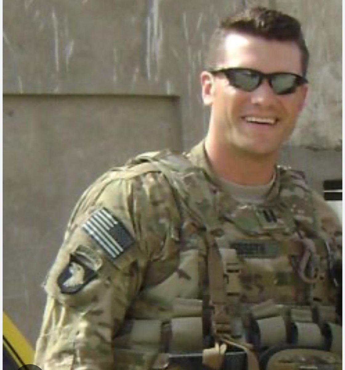 Huberton's tweet photo. 🚨BREAKING: President Trump Just Announced Pete Hegseth @PeteHegseth as Secretary of Defense  Congratulations Pete!!!

Thanks to President Trump do the right thing for WE THE PEOPLE! Let's Make America Great Again! https://t.co/yPT364QUqj