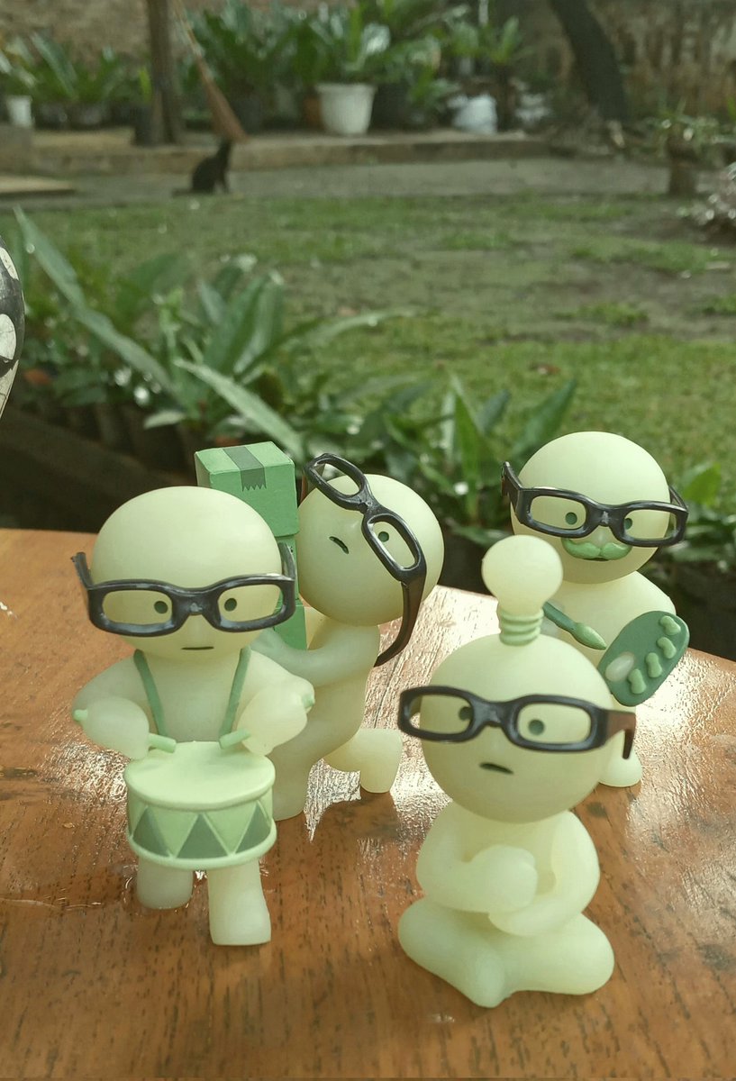 Guysss kacamatanya stoknya tinggal dikitt lagi, ayooo co co co🤩🤩🤩🤩🤩