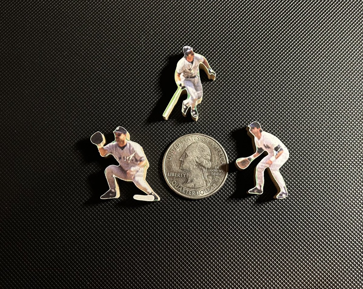 Here’s a fun mail day from <a href="/moreron/">Ron Davis</a>! Updated COA for the Mattingly #1 Puzzle card (see puzzle in comments), Mattingly/Maas card, B. Richardson auto &amp; prototype pieces from the puzzles!
Mini Mattinglys! 

I am AMAZED how Ron cuts these puzzles. The work is top notch.

Thanks Ron!