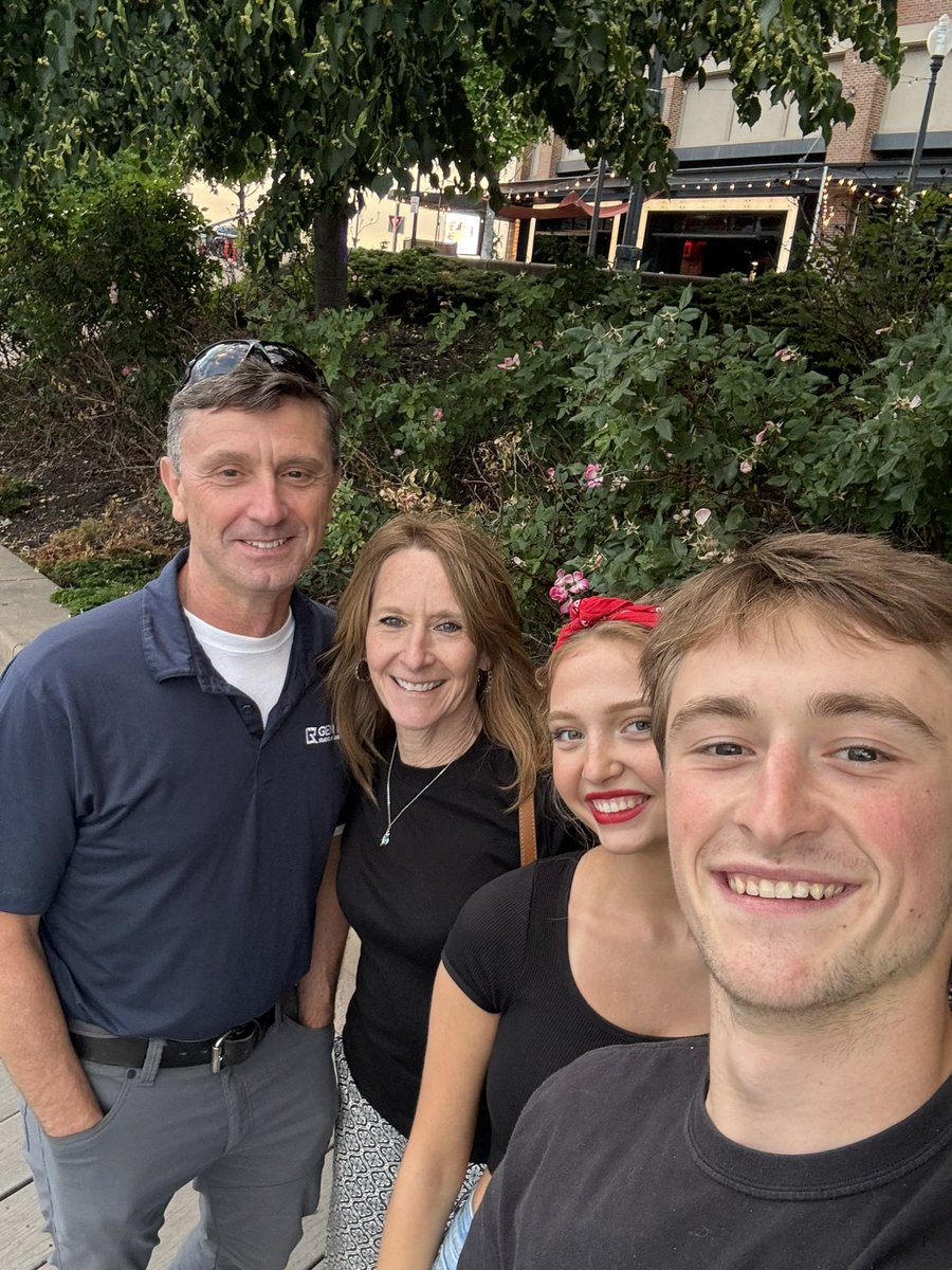 Chrisconwell3's tweet photo. Happy 21st Birthday Timmy🎉
We Love You https://t.co/DjQkzehJpm