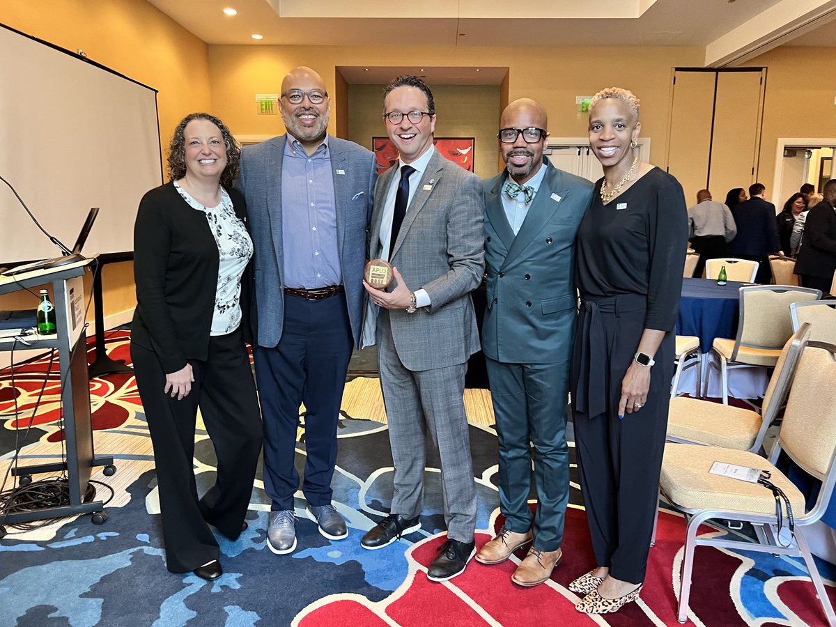 Mike Christakis tweet media