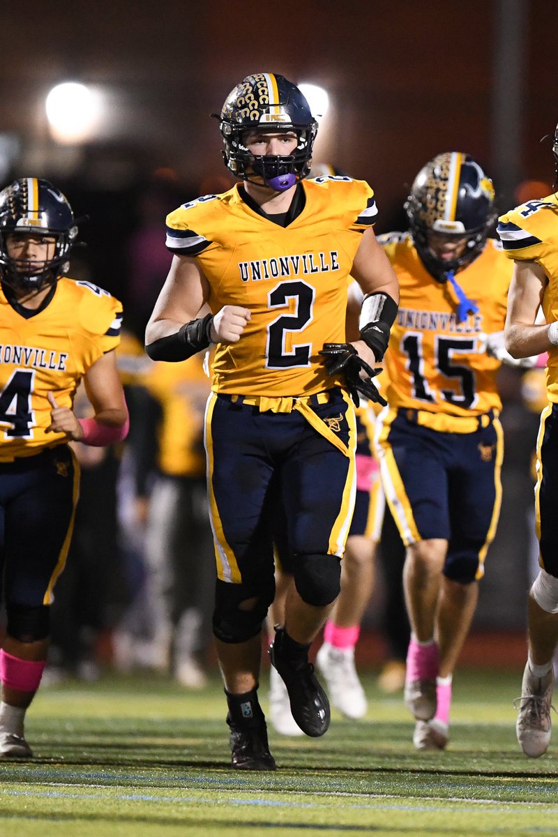 Thank you Unionville. Senior season highlights: tight end and defensive line
6’4” 235lb
OFFENSE - hudl.com/v/2QkgWC
DEFENSE - hudl.com/v/2QkkLp