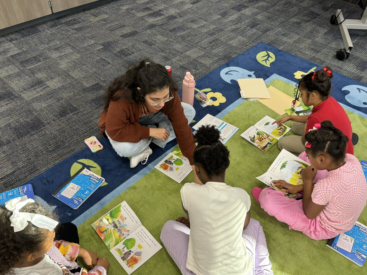 Eva Perales tweet media