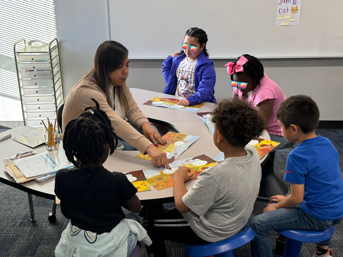 Eva Perales tweet media