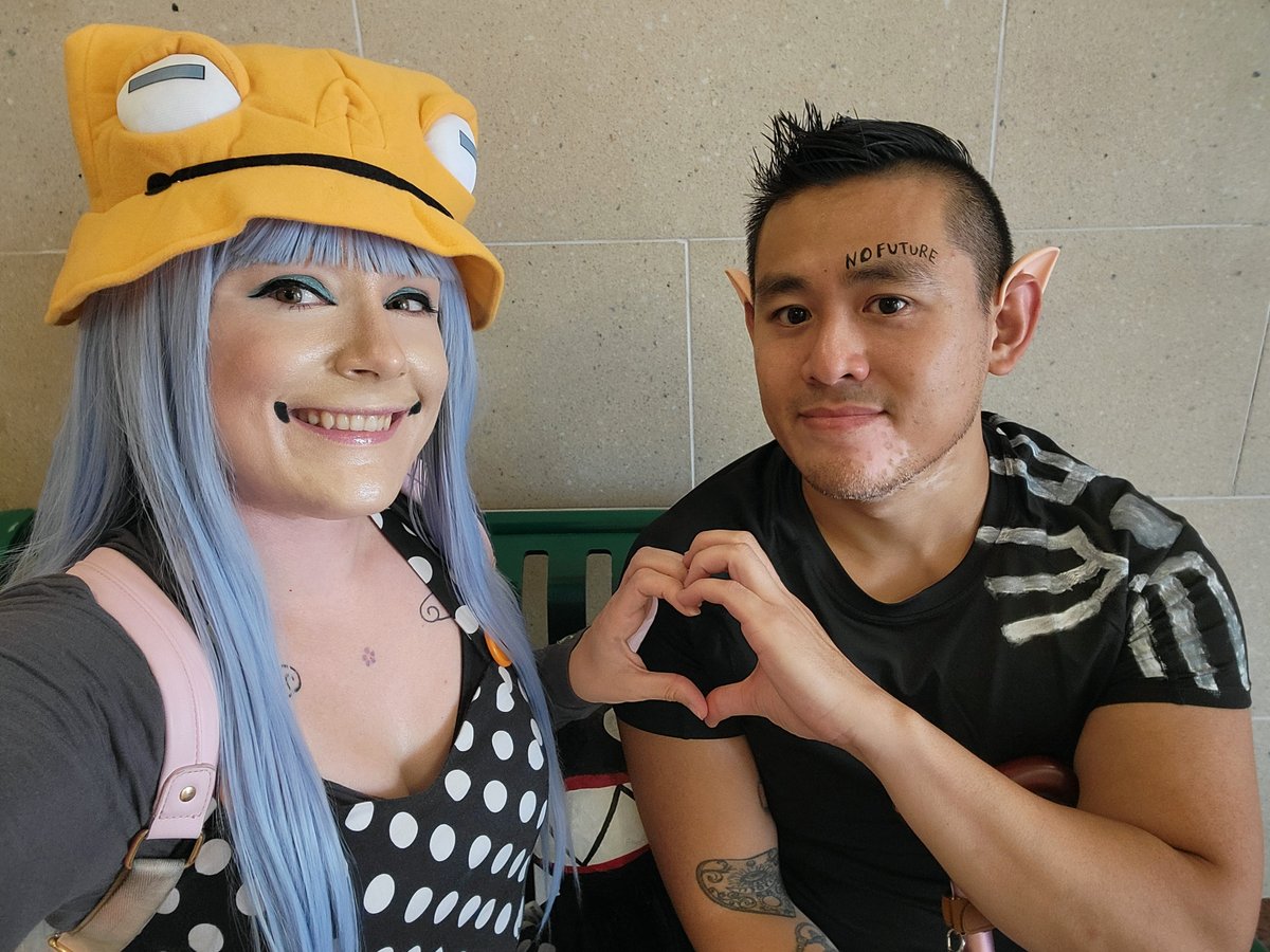 Don't underestimate the power of a strong soul. 🐺

Cosplaying together with my partner this year at Anime NYC was so much fun. I've been wanting to cosplay as my favourite Soul Eater ship (and tbh my favourite ship in general) for well over a decade now. 🖤 #SoulEater #Cosplay