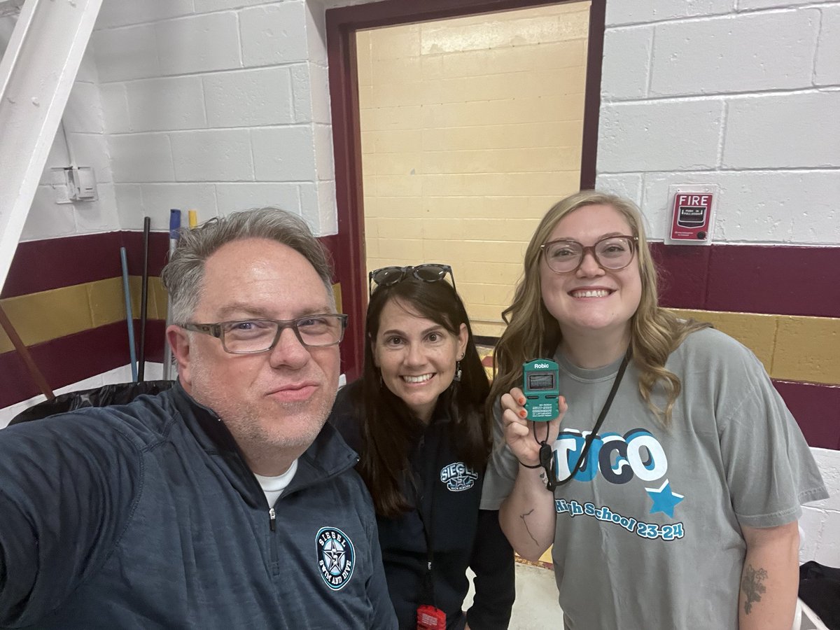 Hey <a href="/SiegelHighStars/">Siegel High School</a>, swim meet tonight at Riverdale versus CMS!  Who supports our swim team? WE DO!