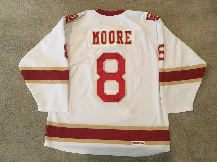 akadubin's tweet photo. @DU_Hockey @trevmoore08 Welcome back! https://t.co/THZhu4Zy0b