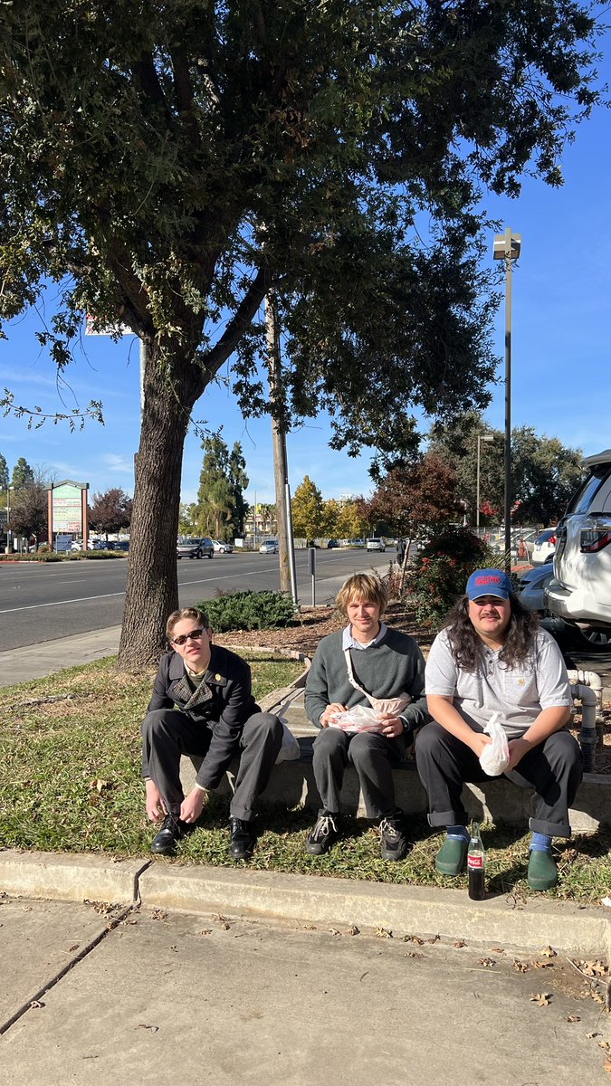 cooper (@mediocrecafe) on Twitter photo 