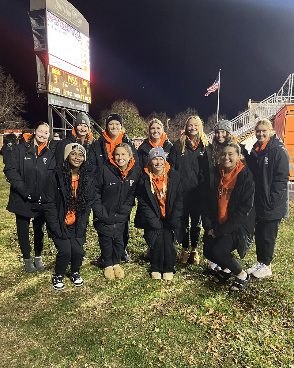 Celebrating academic excellence‼️ Our Track &amp; Field and Cross Country programs were recognized at tonight’s football for their hard work in the classroom last semester (3.5 GPA and above)! 📚✏️

#AyZiggy x #FalconFamily