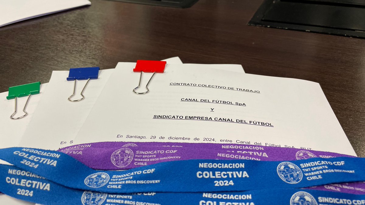 📢 Hoy entregamos nuestro Proyecto de Contrato Colectivo. Un hito histórico que comienza con la internalización de trabajadores subcontratados

Agradecemos el apoyo de <a href="/RobertoCeledonF/">Roberto Celedón Fernández</a> , <a href="/IvanMezzano/">Ivan Mezzano S.</a>  y <a href="/lafundacionsol/">Fundación SOL</a>

¡Unidad y compromiso!  #NegociaciónColectiva #SindicatoTNT