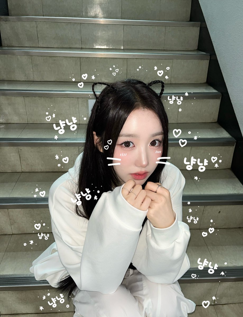 What’s on Mei’s mind lately? It’s all about kitty, kitty, and forever kitty! ^-^