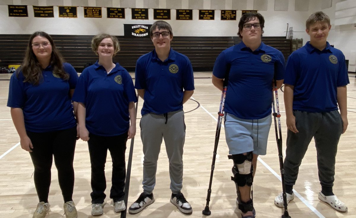 SandyGurss's tweet photo. PRHS Scholars Bowl had a great night at Valley Falls tonight. JV took 2nd Place going 6-1 and scoring 385 points! V went 4-3, scoring 265 points and took 3rd after tie-breakers from a 4-way tie for 2nd. Excellent job team! Ram Nation is PRoud of you!  @USD449 https://t.co/BZaxGwhVDa
