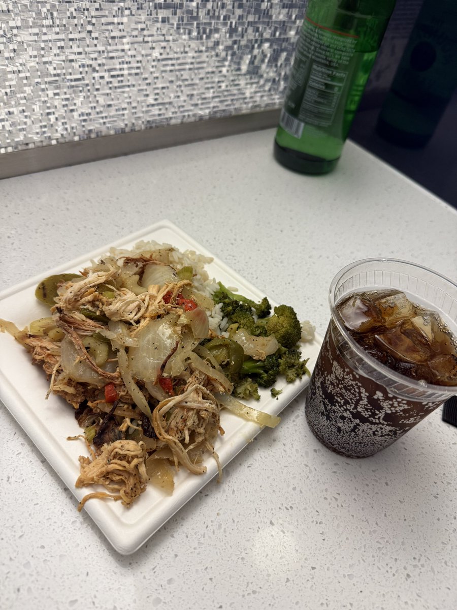 GaelenBet's tweet photo. Made it to @Delta Sky Club E and @AmericanExpress Centurion Lounge on this 1:10 stopover
Centurion absolutely blows the SkyClub away
Don’t waste any SkyClub visits in ATL 2025 🫡
#gKnows #wheelsUpCapper https://t.co/5SqJQRTL2Q