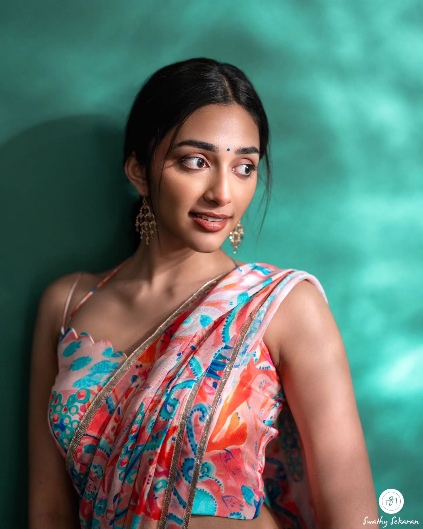 GcOp5ntW8AAGlHU?format=jpg&name=large