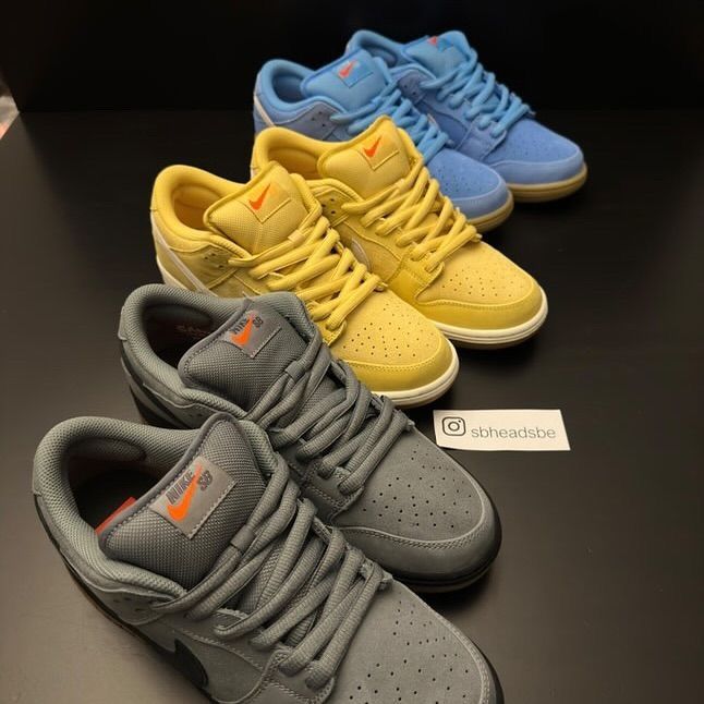 Sneaker News tweet media