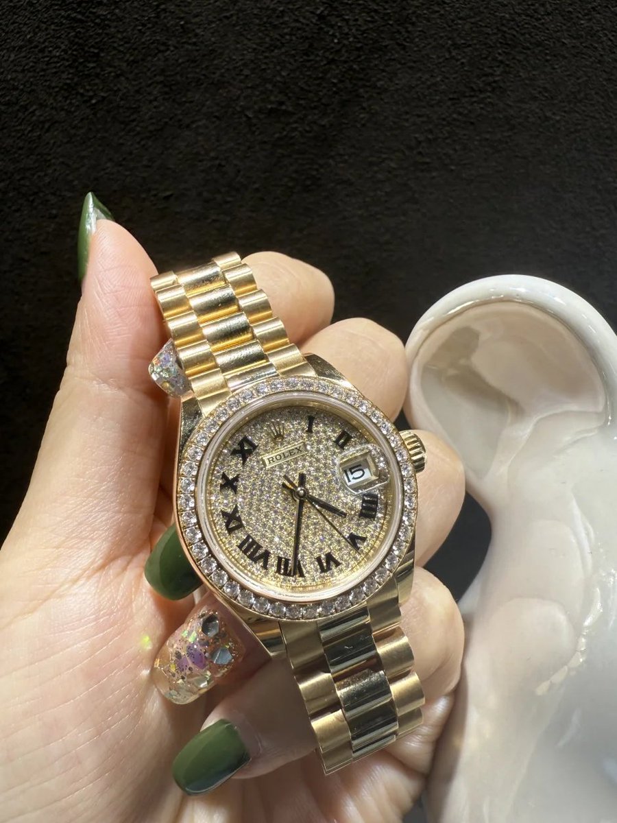 The baby's breath is really beautiful, especially under the light