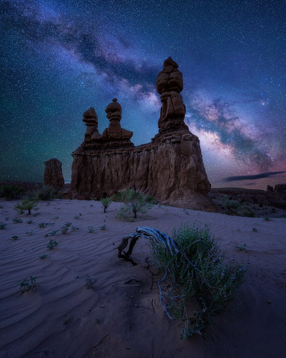 SonyAlpha's tweet image. Sony Alpha Ambassador @nateinthewild gets infinite aura points for staying up to get shots like these ✨🌌 Shot with Sony Alpha 1 + 20mm F1.8 G lens around the US. 
Where's your favorite spot to shoot the stars? #SonyAlpha #AlphaCollective