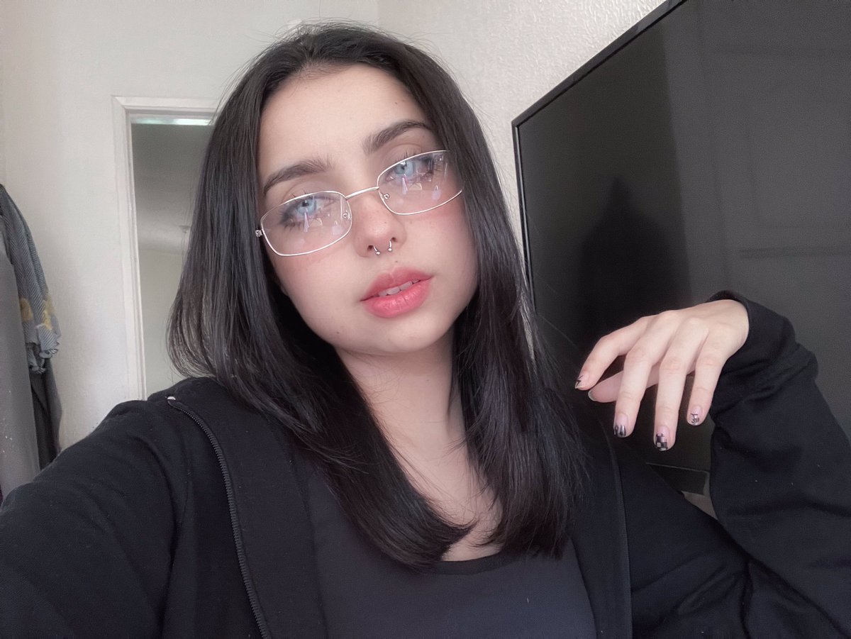 ★ νι¢кσ αℓανєяg ★ (@vicko_alv) on Twitter photo 