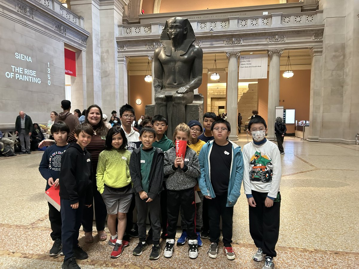 jackpchan's tweet photo. The whole NYC is MS 51 classroom! @middleschool51 students had a fun learning day @metmuseum today studying history!  Many more classes are set to go in the next few days! @NYCDOED15 @NYCSchools @DOEChancellor @UFTMS_Division @nycoasp https://t.co/DgMbV4o5EW