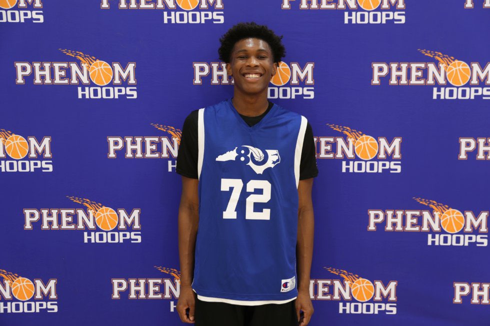Felt like 6’8 ‘25 Julian Johnson and 6’8 ‘26 Deuce Haynes (Providence Day) each found ways to make a positive impact. Johnson is such a steady, reliable piece while Haynes continues to make strides as an overall prospect. Both guys will play key roles this season #PhenomHoops