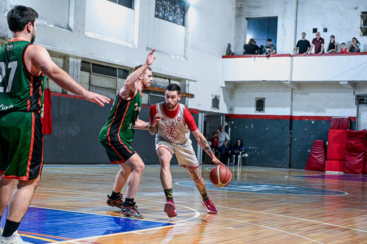 provinbasquet's tweet photo. Final del partido 🔚

#Provincial 69 - 60 Ben-Hur

✅ GANOOOOOOOOOOOOOO PROOOVINCIAL

🗣 El elenco de Marcelo Badosa se impuso de local y forzó el tercer juego de las semifinales de la #PrimeraB 

La serie por un ascenso se definirá en calle Ituzaingó esta semana 📆 https://t.co/d3yYF66uL5