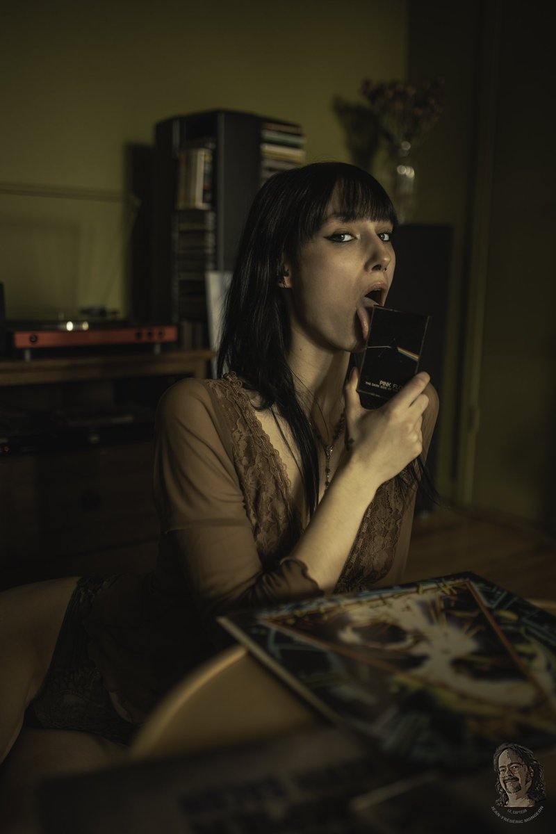 ~ Pink Floyd 

Shoot by <a href="/Le_Capteur/">Le_Capteur</a> 

🔗: linktr.ee/harley.boucher1