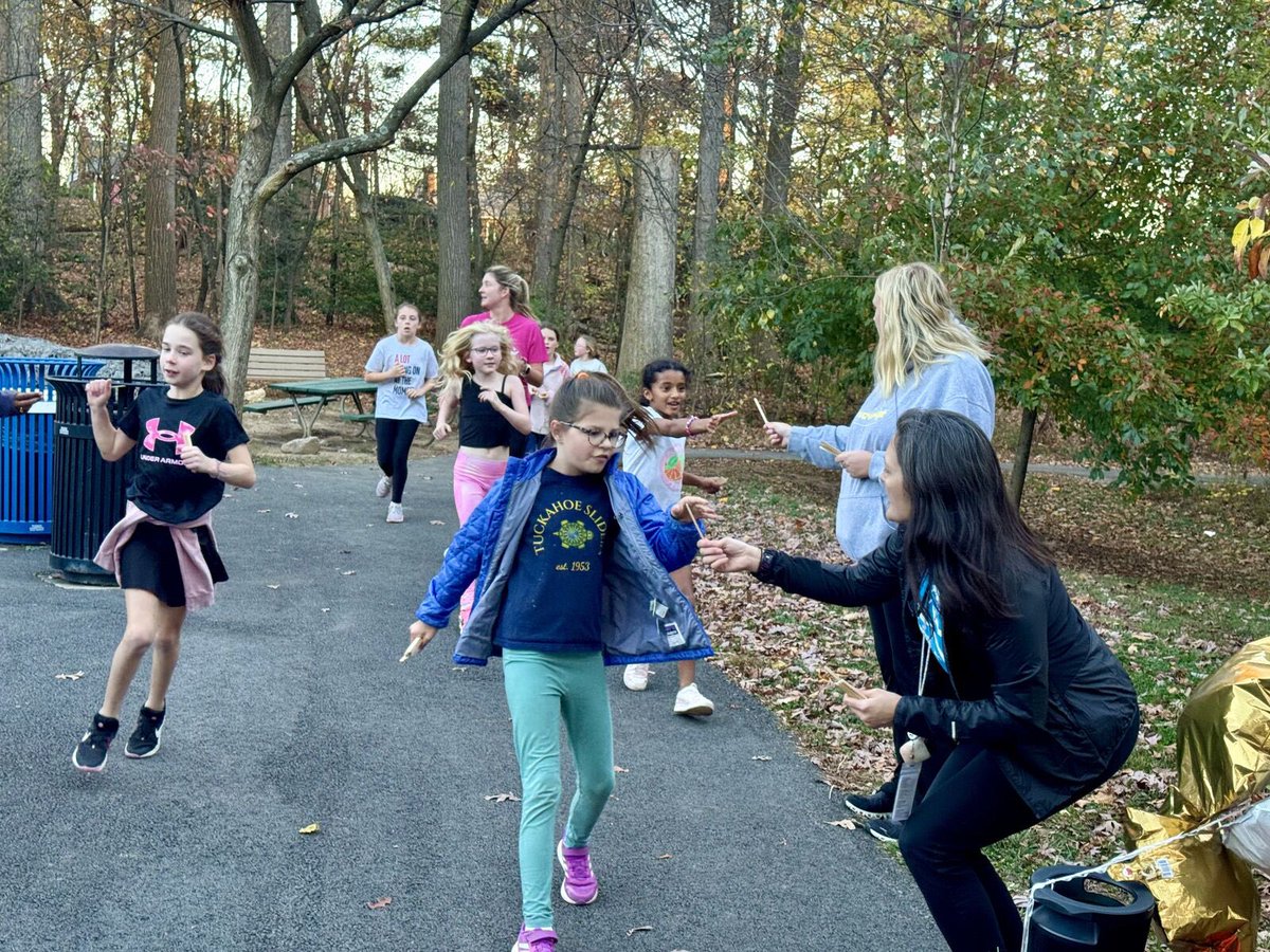 Michele Maurer tweet media