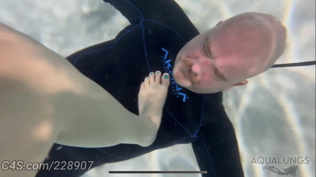 aqualungs50's tweet photo. Lex has all the air in his lungs replaced by water due to @MissBellaluxx stomping on his chest. 

https://t.co/7Vx828v4J0

#Footstomping #ScubaPeril https://t.co/NxVkG2TbJL