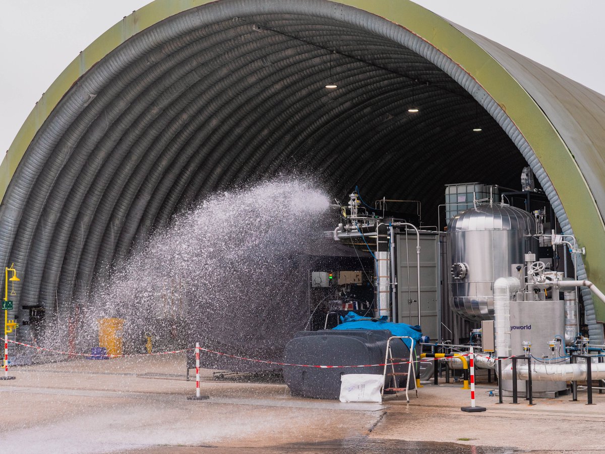 Latitude_eu's tweet image. [Tech entry] The drive never stops for our tests team as they qualify the #TestBench for our in-house #Turbopump at Titan Research &amp;amp; Tests Center 🗜️☑️ Preparations are in full swing, currenltly using a turbopump mock-up, to bring us closer to the #TestsCampaign 🔜