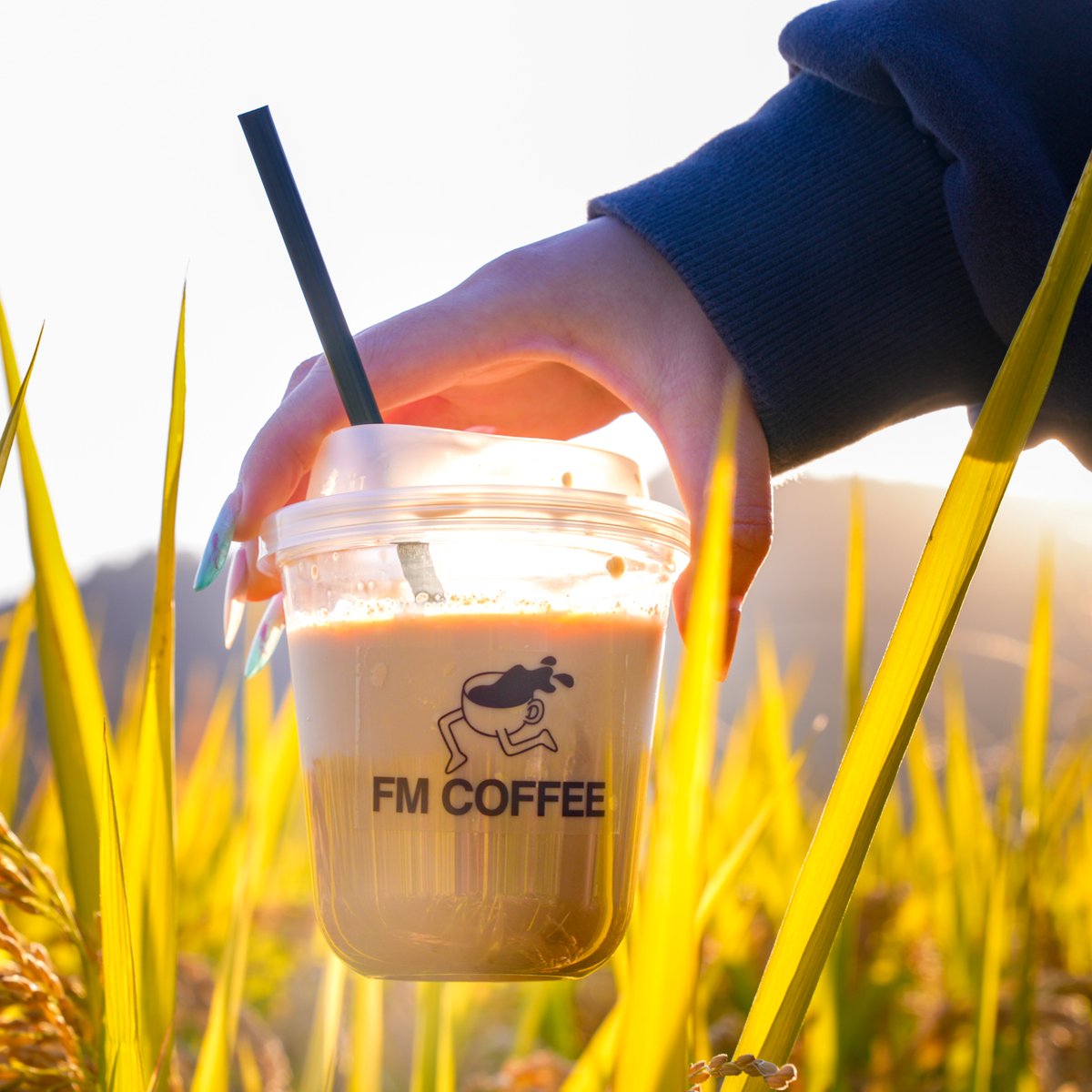 DiscoverYuhang's tweet image. 🌾☕ Visit the #Yuhang📍 #RiceField #Café! Surrounded by endless golden rice fields, enjoy a peaceful afternoon breeze with a cup of rich coffee in hand. Unwind, relax, and savor the beauty of life✨ #RiceFieldCafe #SimpleJoys #RelaxingMoments