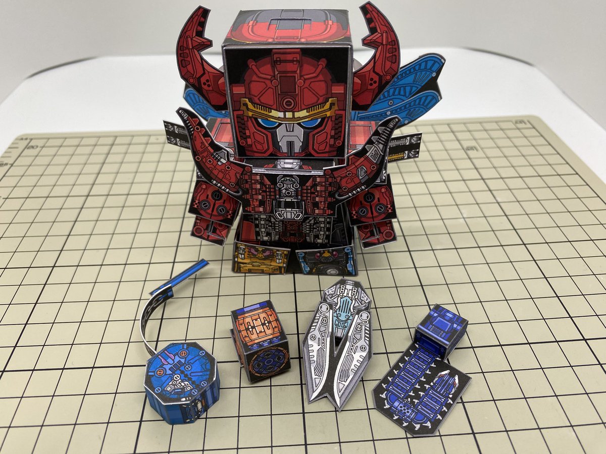 色々あってやっと撮影できたぜ

#ペーパークラフト
#Papermodel
#powerrangers
#スーパー戦隊
#キングオージャー
