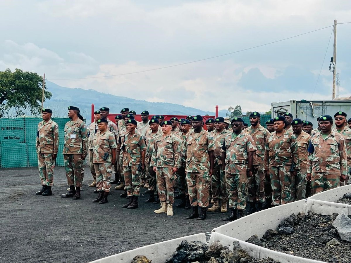 SANDF_ZA's tweet photo. #JointOperationsDivisionArticle || The #SADC Mission in the #DRC (#SAMIDRC) #RSABATT Remembrance Day (Poppy Day) || on 11 November 2024 || at Sake Base, Democratic Republic of Congo.
https://t.co/641ozlpYAY
#SANDF
#SAMIDRCPIO
#RemembranceDay2024 https://t.co/LGQ23NHUjg