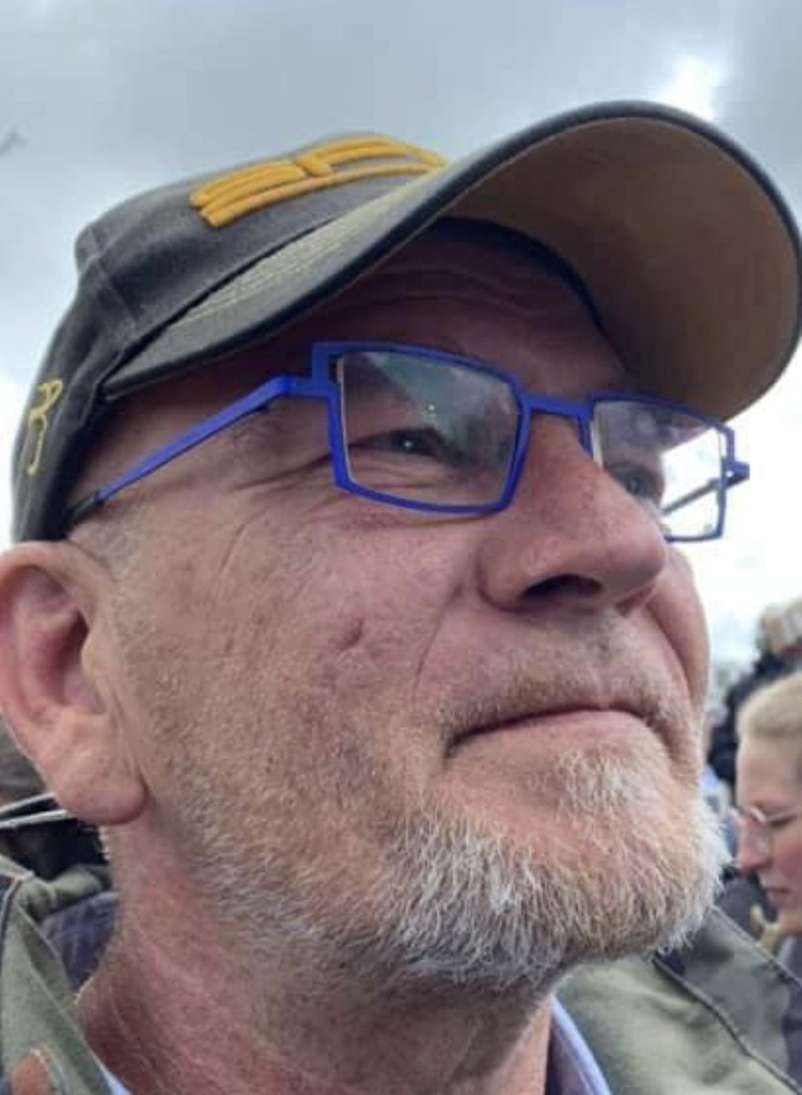 Vandaag jouw geboortedag lieve Bert 🤍Vanavond proosten we op jouw leven