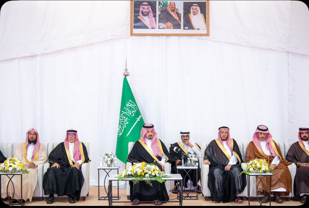 bdareentwet's tweet photo. صاحب السمو الملكي الأمير : سلمان بن سلطان بن عبدالعزيز 
أمير منطقة المدينة المنورة 
وشيخ قبيلة البدارين 
متعب بن نايف ابن راجح 
في #مزاد_الحناكية_للإبل https://t.co/uC2vzwBoLz