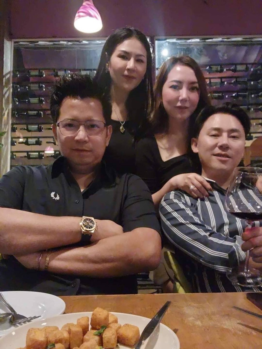 CSILA90210's tweet photo. โฉมหน้าแจ็ค กฤชพัชร คนขายนก ที่คุณสนธิและอาจารย์ปานเทพกล่าวถึง แจ็คเป็นหนึ่งในแก๊ง 999 ลูกพี่ลูกน้องทนายตั้ม ชอบอวดรวยทั้งผัวทั้งเมีย ฝากพี่ๆตำรวจกองปราบช่วยตรวจเส้นทางการเงินของนายแจ็คด้วย
#ทนายตั้ม https://t.co/QFcg8NCwsX