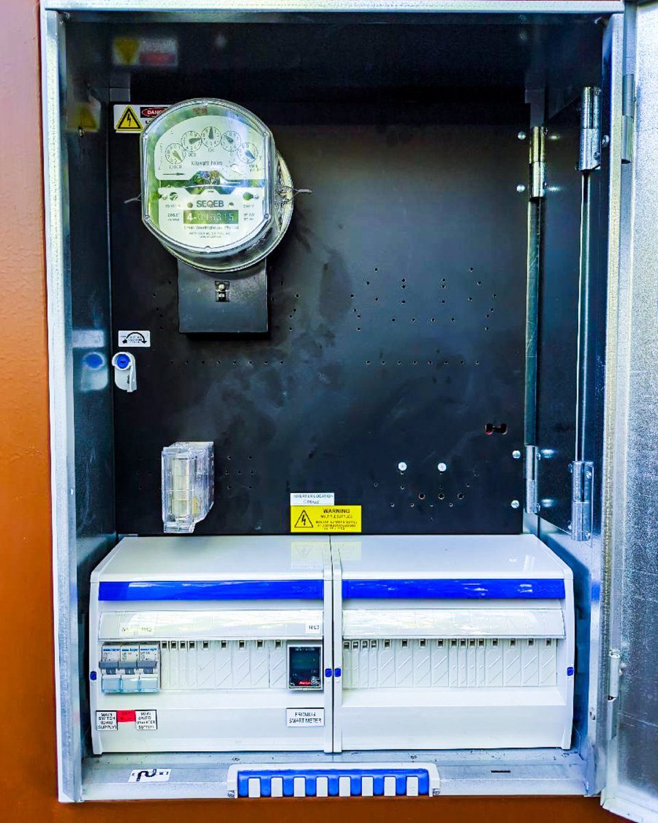 MCElectricalBNE's tweet image. 😎 Another day, another full-package solar install! Our team got this client sorted with a brand-new solar setup, an iStore Heat Pump, and a meterbox upgrade.

✔️  Solar, hot water, and electrical compliance? Yeah, we do it all.  

#meterbox #solar #heatpump