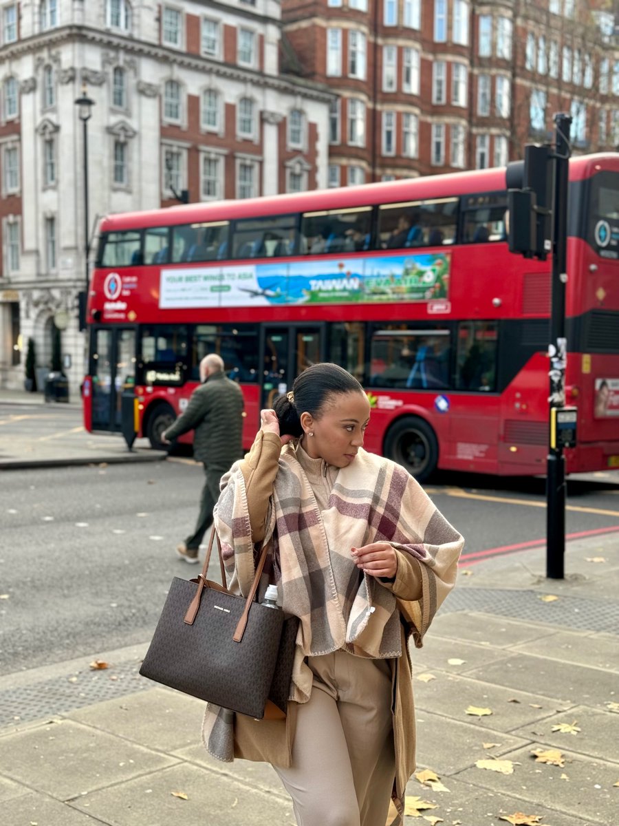 PandMandy's tweet photo. Hello🇬🇧 ❤️ https://t.co/1F5TUMP0CY