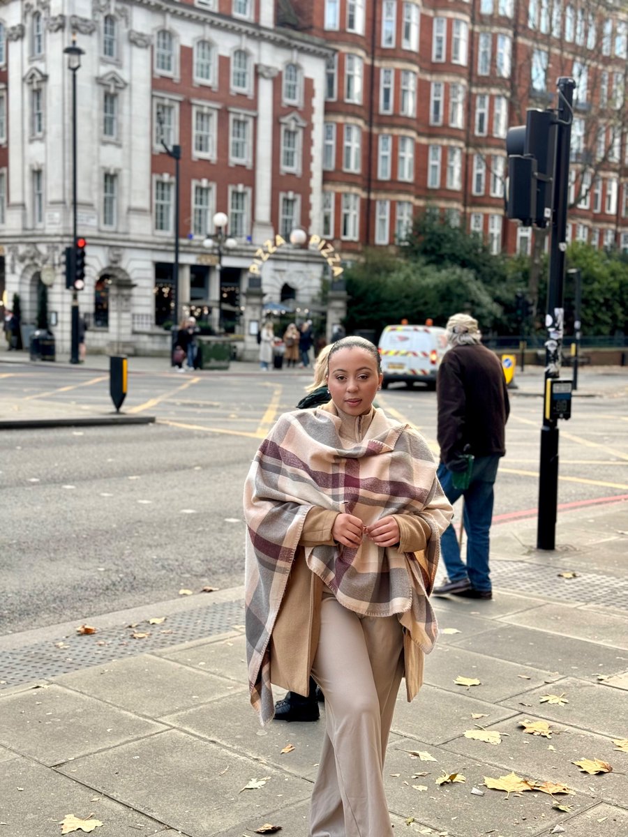 PandMandy's tweet photo. Hello🇬🇧 ❤️ https://t.co/1F5TUMP0CY